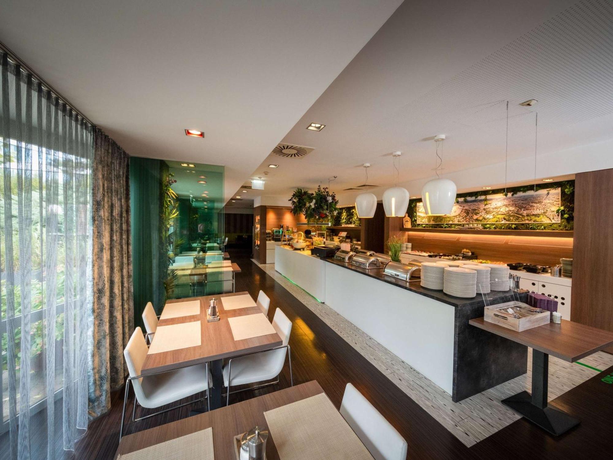 Ibis Styles Linz Hotel Exterior photo